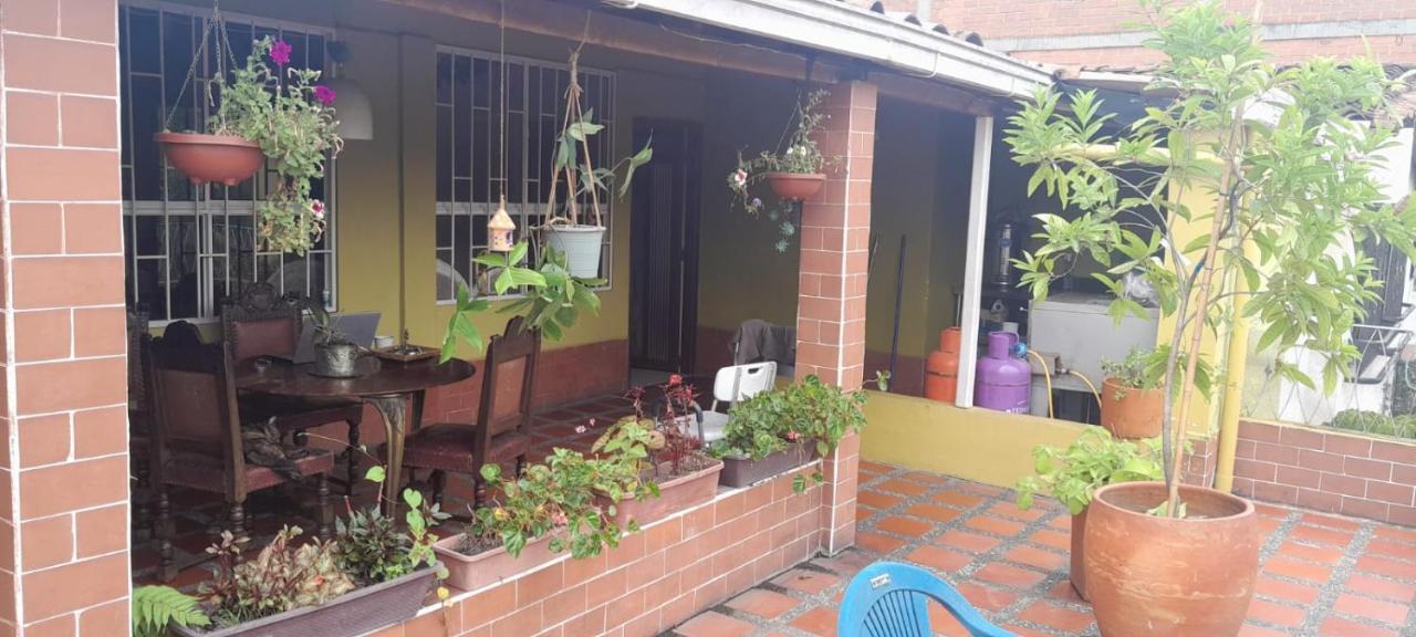 Alcobas Con Desayuno Incluido Bano Compartido Apartment Medellín Exterior foto